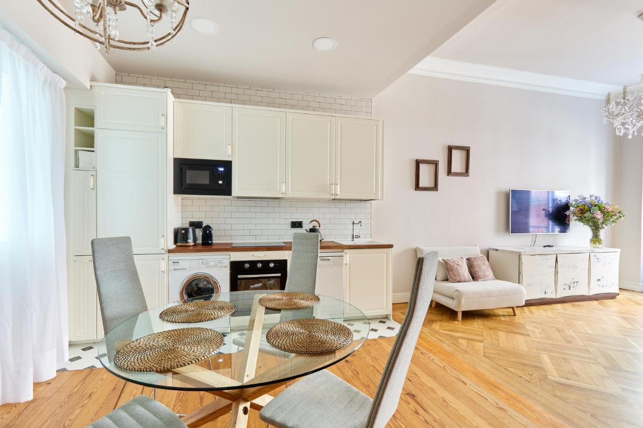 팜플로나 Apartamento Boutique Centro Zapateria 45 아파트 외부 사진