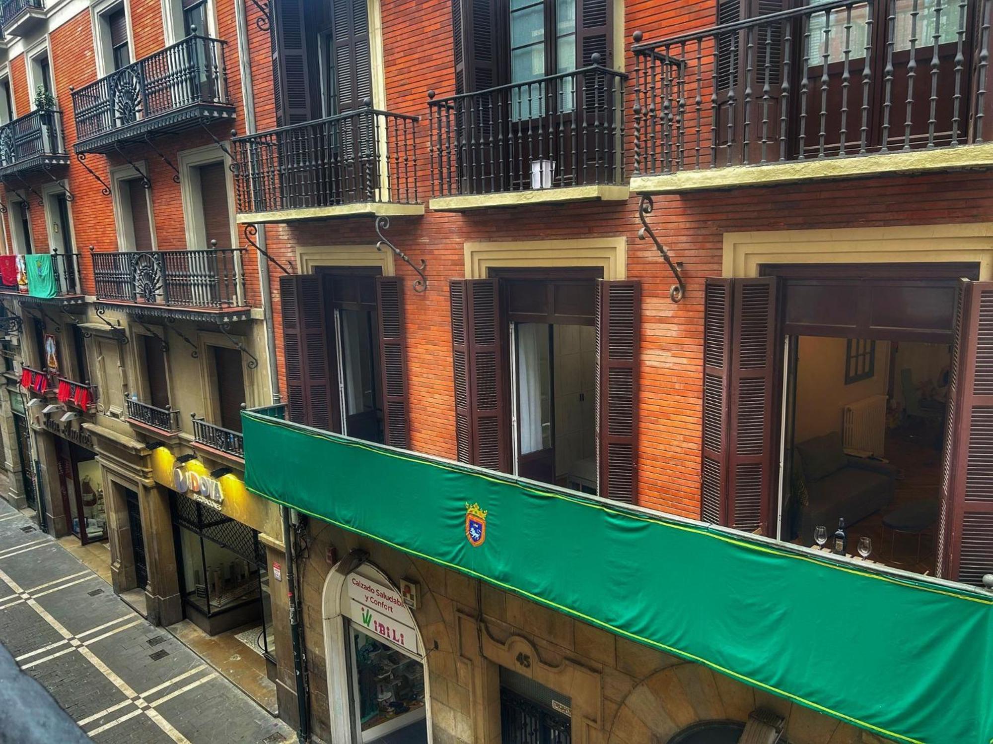 팜플로나 Apartamento Boutique Centro Zapateria 45 아파트 외부 사진