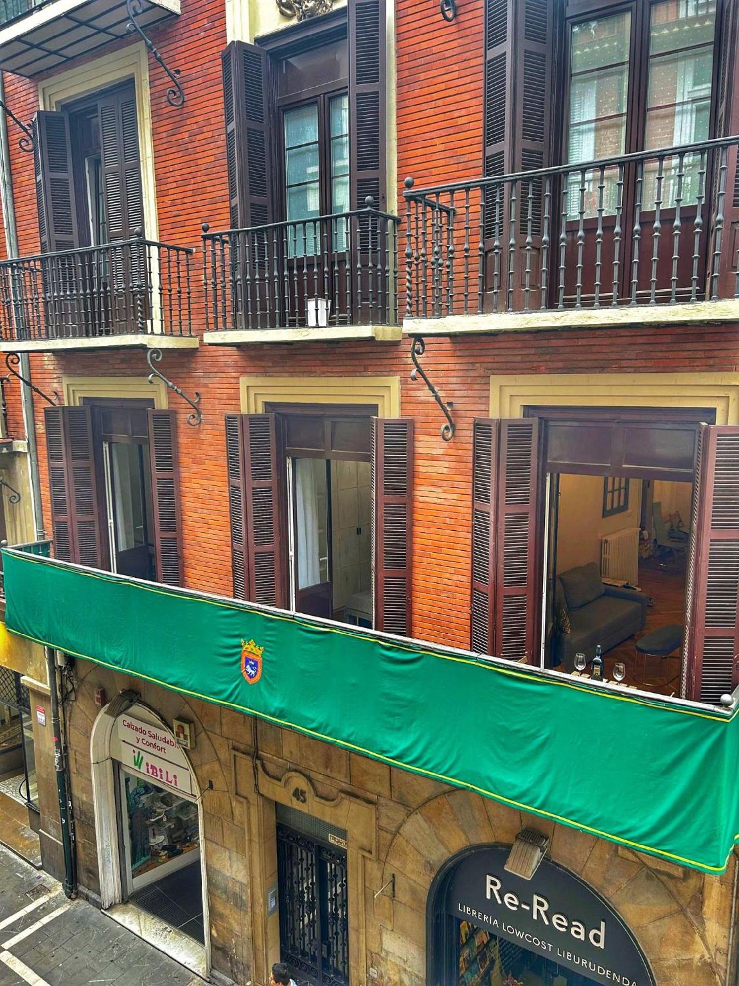 팜플로나 Apartamento Boutique Centro Zapateria 45 아파트 외부 사진